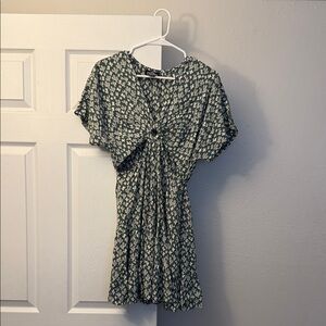 Elegant Green Patterned Dress